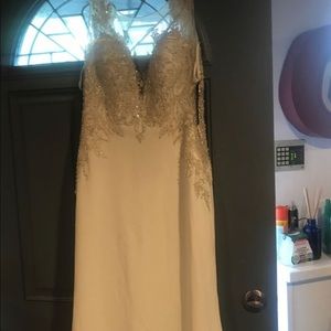 Wedding gown new